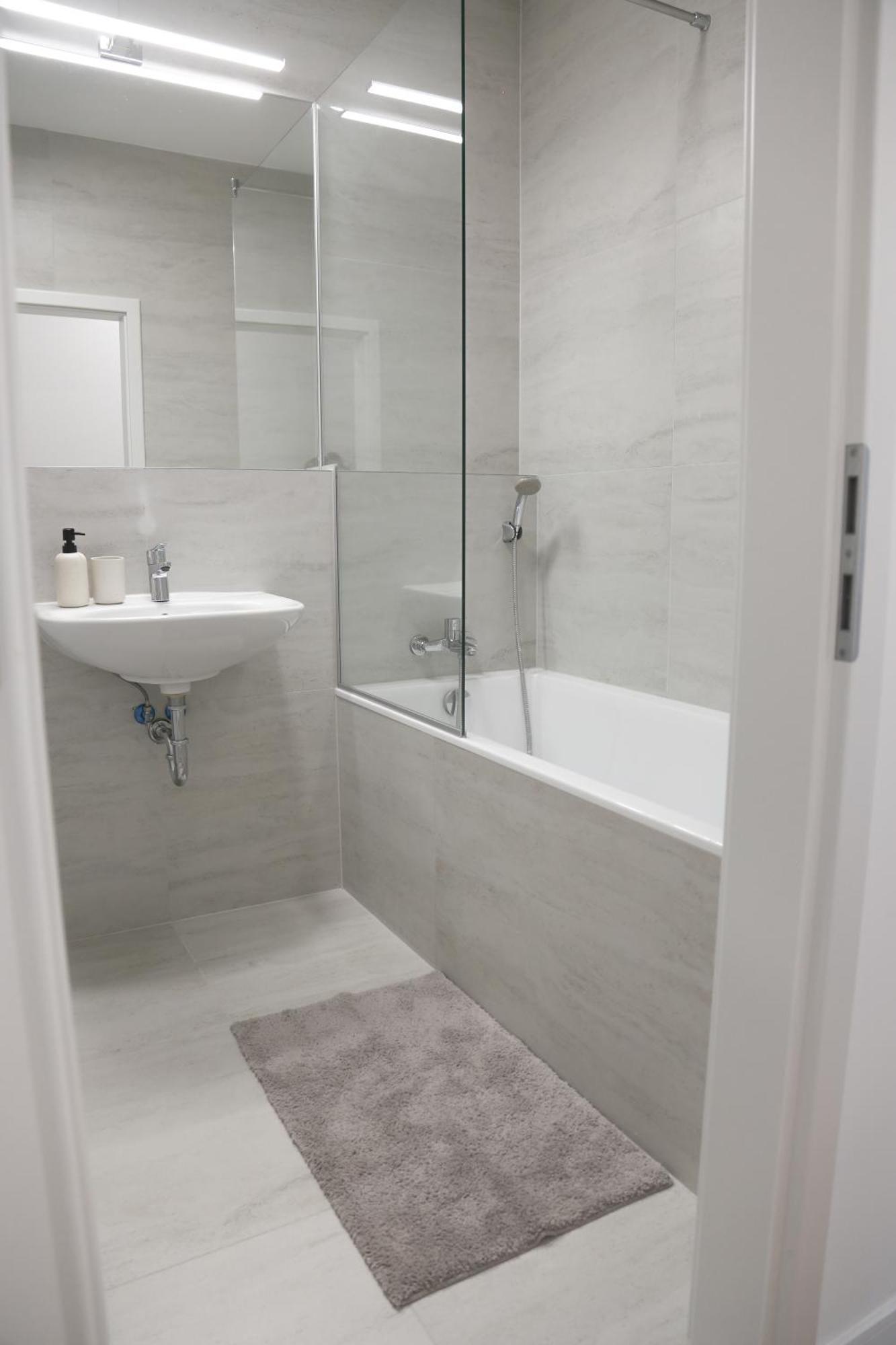 Kesselbauer Bratislava - Luxury Apartment With Free Parking Exterior photo